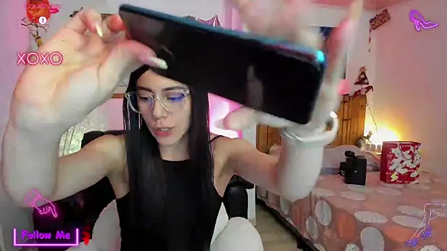 LauGrayJ online show from March 11, 2025, 2:54 am