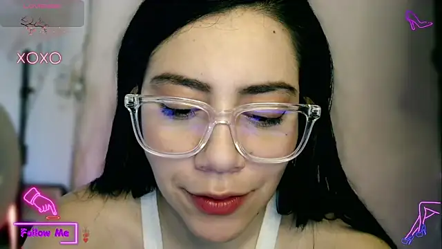 LauGrayJ online show from November 9, 2025, 7:34 pm