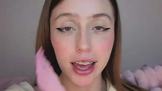 Snapshot of SofiaGc chatting on October 7, 2025, 3:25 am SofiaGc online show from October 7, 2025, 3:25 am