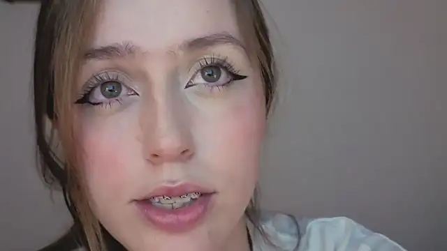 Snapshot of SofiaGc chatting on October 18, 2025, 5:32 am SofiaGc online show from October 18, 2025, 5:32 am