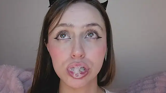 Snapshot of SofiaGc chatting on November 13, 2025, 4:44 am SofiaGc online show from November 13, 2025, 4:44 am