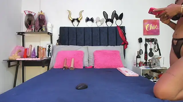 Snapshot of emmily_giraldo chatting on November 29, 2025, 1:47 pm emmily giraldo online show from November 29, 2025, 1:47 pm