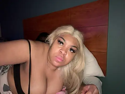 Snapshot of AUNYXXX chatting on June 14, 2026, 2:46 am AUNYXXX online show from June 14, 2026, 2:46 am