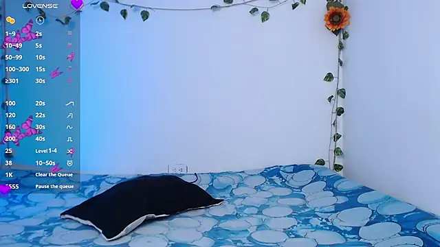 Snapshot of Khefthany chatting on November 8, 2025, 3:56 pm Khefthany online show from November 8, 2025, 3:56 pm