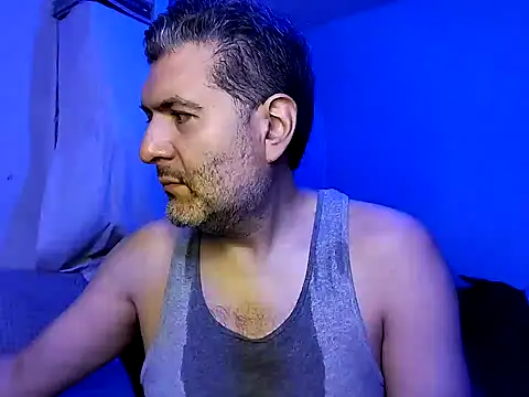 Snapshot of BushBator chatting on January 30, 2025, 6:56 am BushBator online show from January 30, 2025, 6:56 am