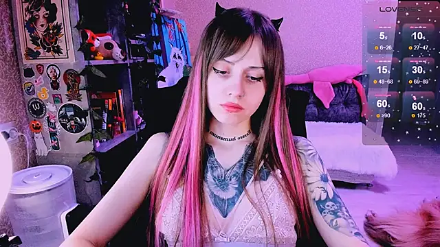 NaniMoore online show from March 5, 2025, 11:16 pm