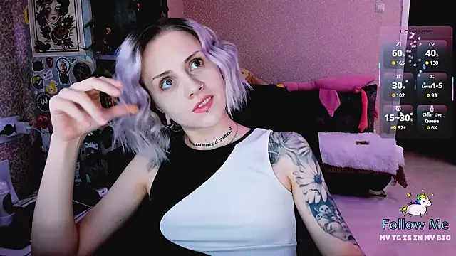 NaniMoore online show from January 13, 2026, 8:25 pm