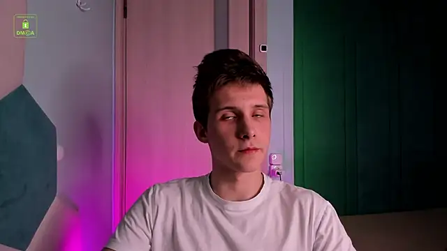 Snapshot of MarkGWalker chatting on March 12, 2025, 6:33 pm MarkGWalker online show from March 12, 2025, 6:33 pm