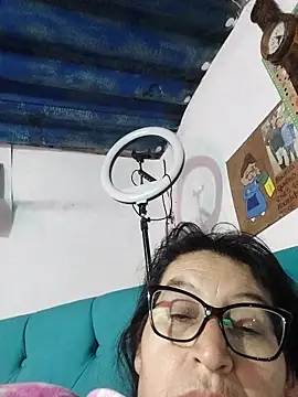 clarita 01 online show from April 23, 2026, 12:29 pm