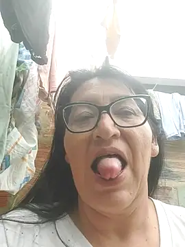 Snapshot of clarita_01 chatting on May 12, 2026, 2:36 pm clarita 01 online show from May 12, 2026, 2:36 pm