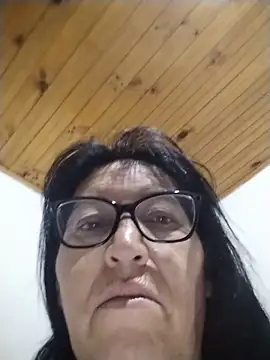 Snapshot of clarita_01 chatting on May 14, 2026, 10:11 am clarita 01 online show from May 14, 2026, 10:11 am