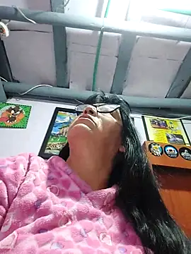 Snapshot of clarita_01 chatting on June 3, 2026, 10:07 am clarita 01 online show from June 3, 2026, 10:07 am