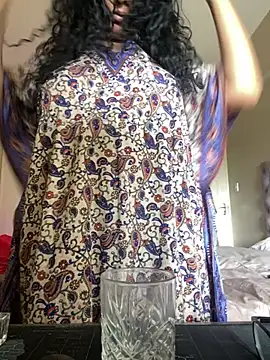 Snapshot of Indianbutter11 chatting on January 22, 2025, 12:27 pm Indianbutter11 online show from January 22, 2025, 12:27 pm