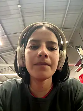  vaness online show from December 2, 2025, 6:08 am