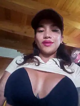 Snapshot of princessmelimejia chatting on September 21, 2025, 3:02 pm princessmelimejia online show from September 21, 2025, 3:02 pm