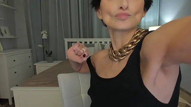 Snapshot of SimonaDeBeauvoir chatting on March 15, 2025, 2:45 pm SimonaDeBeauvoir online show from March 15, 2025, 2:45 pm