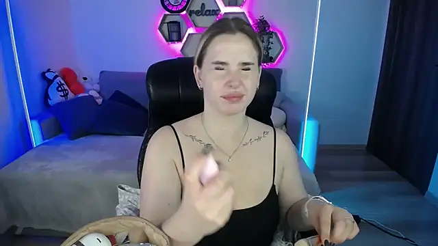 SabrinViolet online show from September 14, 2025, 8:02 am