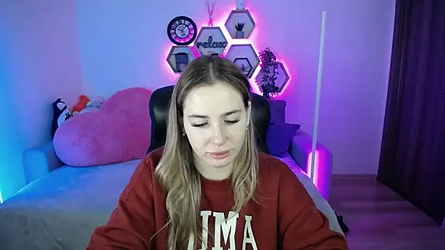 SabrinViolet online show from February 18, 2026, 9:16 am