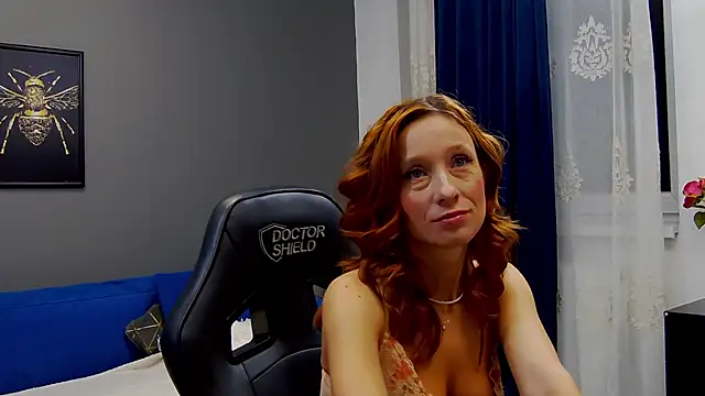 AnneHove online show from February 7, 2025, 3:12 am