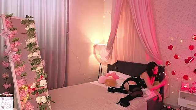 lilly Cherry  online show from May 29, 2026, 11:19 am