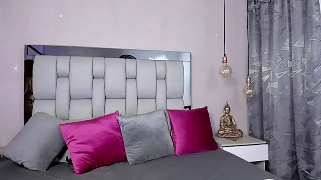 SusanBenett online show from December 20, 2025, 8:49 pm