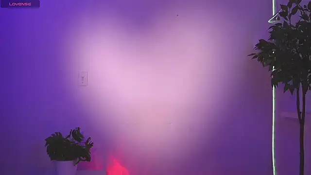 catalina  lovers online show from February 13, 2026, 8:05 pm