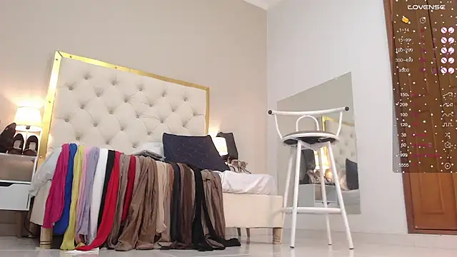 Sara Gomez online show from March 22, 2025, 9:45 am