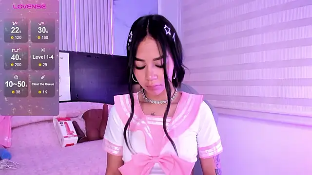 Snapshot of Violet_spencer chatting on March 11, 2026, 12:27 am Violet spencer online show from March 11, 2026, 12:27 am