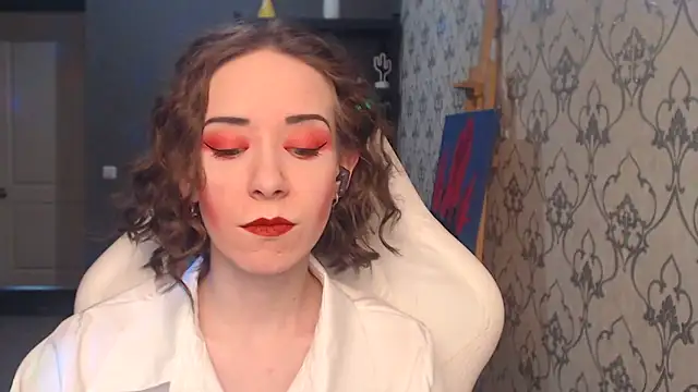 FascinatingEyess online show from May 31, 2026, 4:14 pm