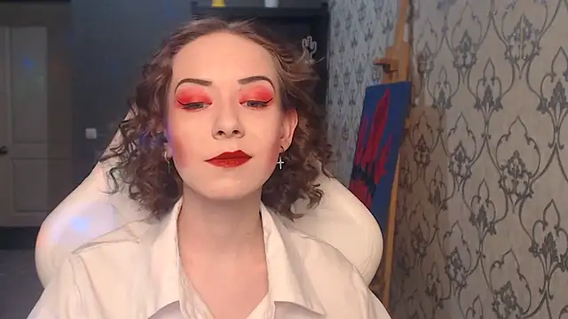 Snapshot of FascinatingEyess chatting on June 27, 2026, 6:57 pm FascinatingEyess online show from June 27, 2026, 6:57 pm