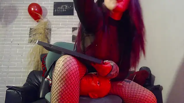 Snapshot of elizatexx chatting on February 28, 2025, 12:10 am elizatexx online show from February 28, 2025, 12:10 am