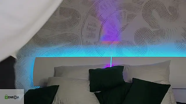 katty  cat online show from January 29, 2025, 1:49 pm