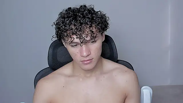 laurent nova online show from October 25, 2025, 6:46 pm