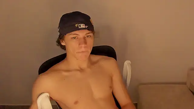 laurent nova online show from December 21, 2025, 4:41 am