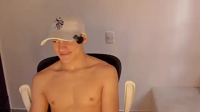 laurent nova online show from January 11, 2026, 8:03 pm