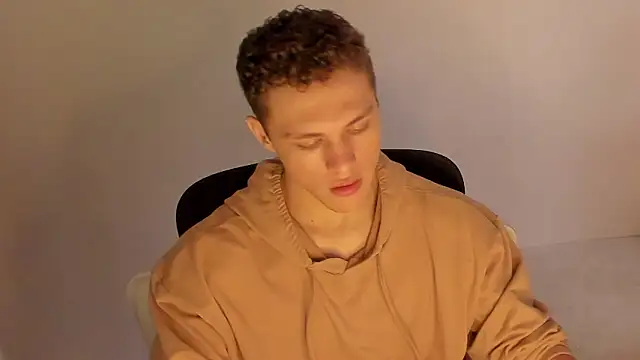 laurent nova online show from February 10, 2026, 6:45 pm