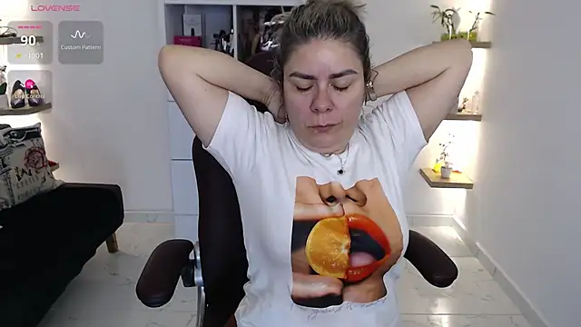Snapshot of zehra_sanem chatting on June 15, 2026, 2:08 pm zehra sanem online show from June 15, 2026, 2:08 pm