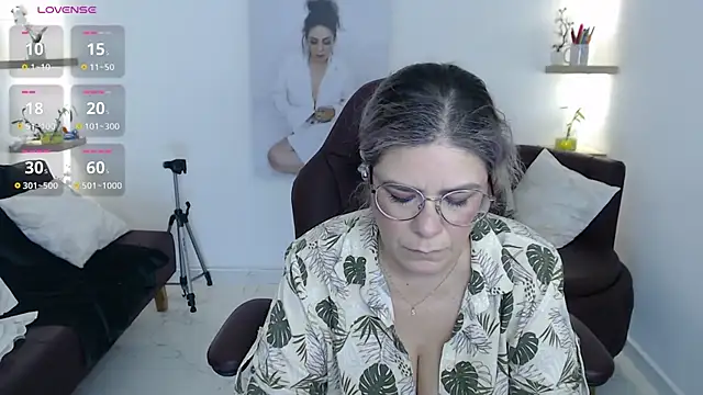 Snapshot of zehra_sanem chatting on July 1, 2026, 9:14 pm zehra sanem online show from July 1, 2026, 9:14 pm