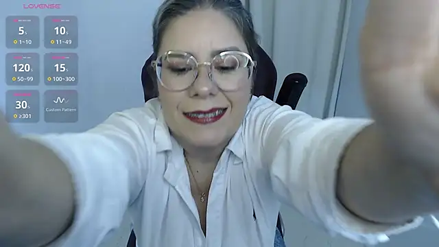 Snapshot of zehra_sanem chatting on July 16, 2026, 2:56 pm zehra sanem online show from July 16, 2026, 2:56 pm