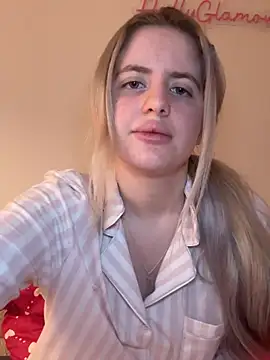 Holly-Glamour online show from February 14, 2026, 1:46 am