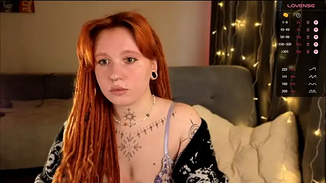 The Full Red Moon online show from December 3, 2025, 9:51 am