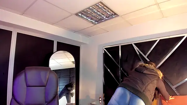 Snapshot of Ivanna18_x chatting on October 11, 2025, 3:17 am Ivanna18 x online show from October 11, 2025, 3:17 am