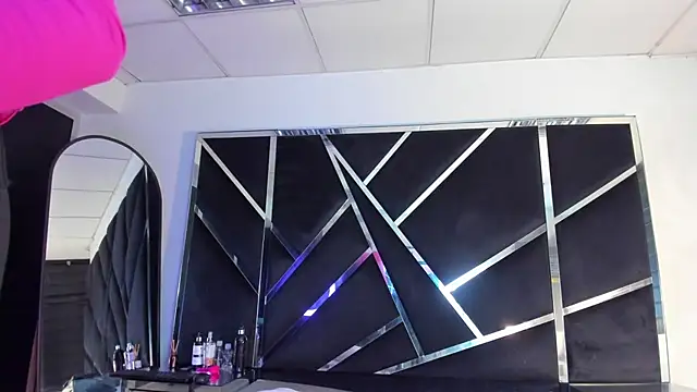 Snapshot of Ivanna18_x chatting on October 17, 2025, 3:31 am Ivanna18 x online show from October 17, 2025, 3:31 am