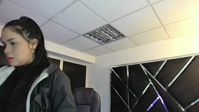 Snapshot of Ivanna18_x chatting on November 6, 2025, 3:51 am Ivanna18 x online show from November 6, 2025, 3:51 am