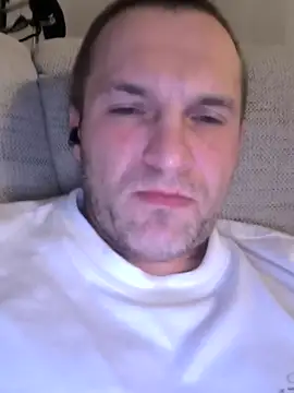 AttractiveSilk5 online show from December 21, 2025, 10:50 pm