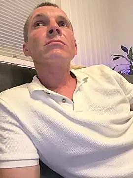 Snapshot of AttractiveSilk5 chatting on June 26, 2026, 9:08 pm AttractiveSilk5 online show from June 26, 2026, 9:08 pm