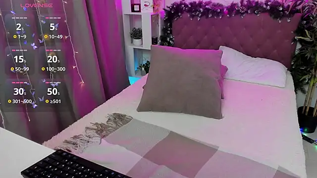 Snapshot of FeralPeach chatting on January 31, 2025, 10:31 am FeralPeach online show from January 31, 2025, 10:31 am