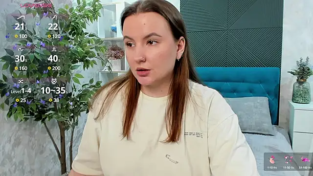 Snapshot of FeralPeach chatting on February 13, 2025, 10:44 am FeralPeach online show from February 13, 2025, 10:44 am