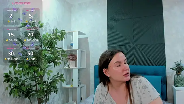 Snapshot of FeralPeach chatting on February 16, 2025, 9:37 am FeralPeach online show from February 16, 2025, 9:37 am