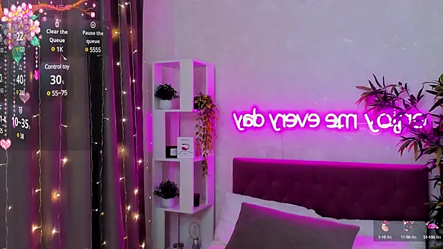 Snapshot of FeralPeach chatting on March 2, 2025, 11:50 am FeralPeach online show from March 2, 2025, 11:50 am